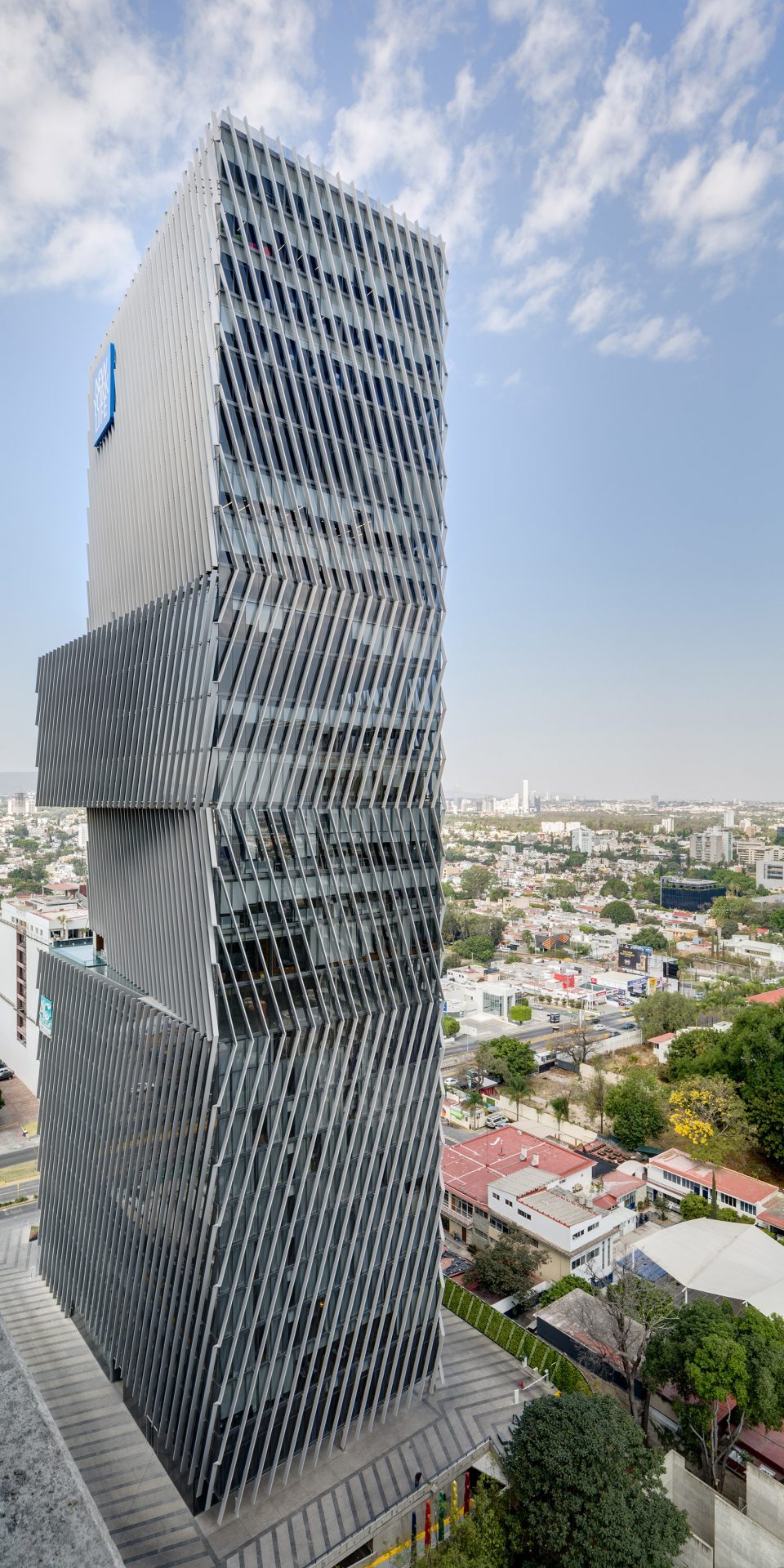 Americas 1500 Rafael Gamo 960x1920