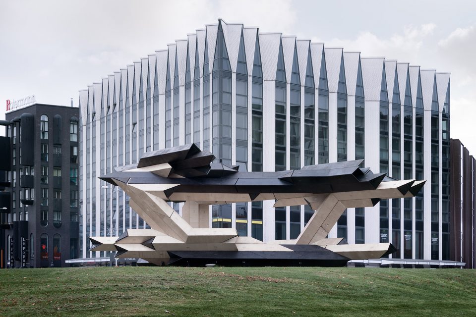 An experimental plywood pavillon by Gilles Retsin Architecture