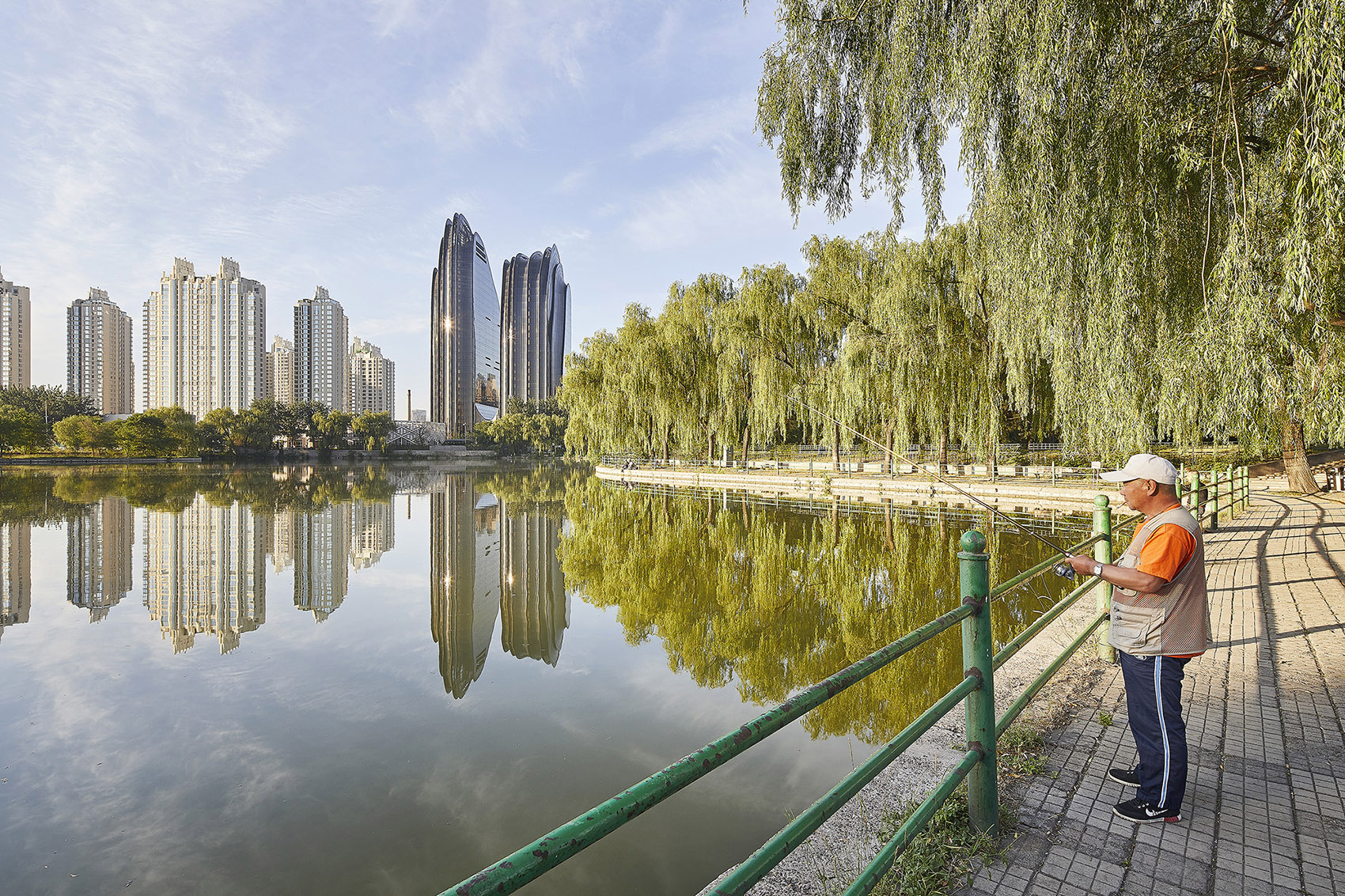 北京建成墨色山水–朝阳公园广场mad