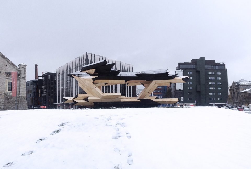 An experimental plywood pavillon by Gilles Retsin Architecture
