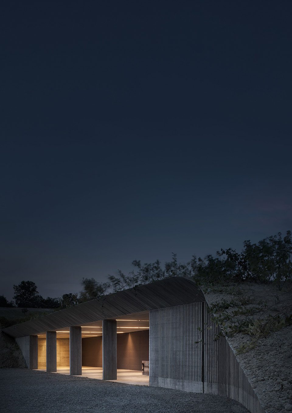 Agricultural machinery depot by deamicisarchitetti