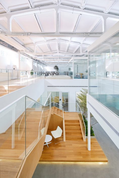 Qiyao Interactive Entertainment limited Corp. Office Design China by Joe Ho Associates