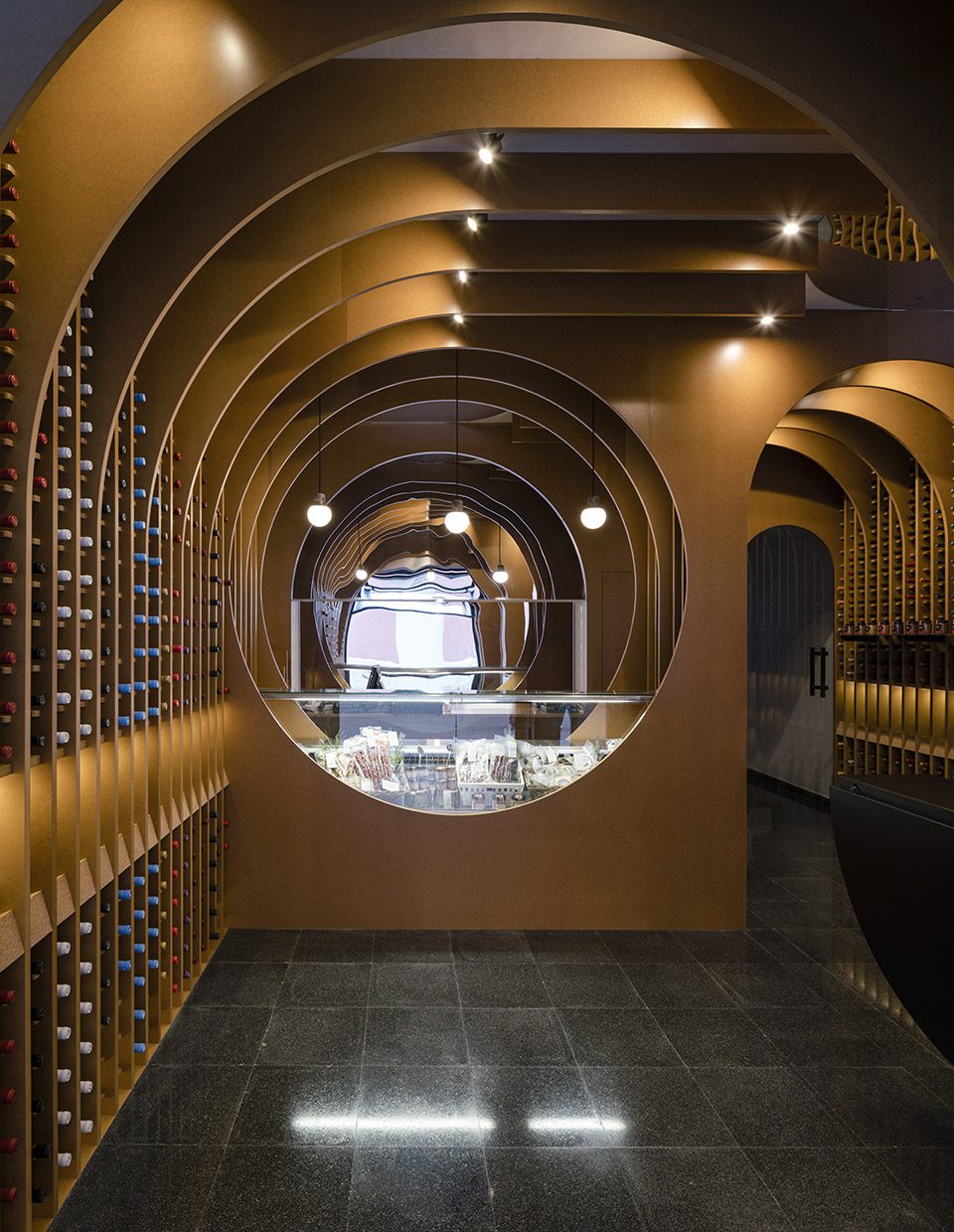 VinosViandas Wine shop by ZOOCO ESTUDIO