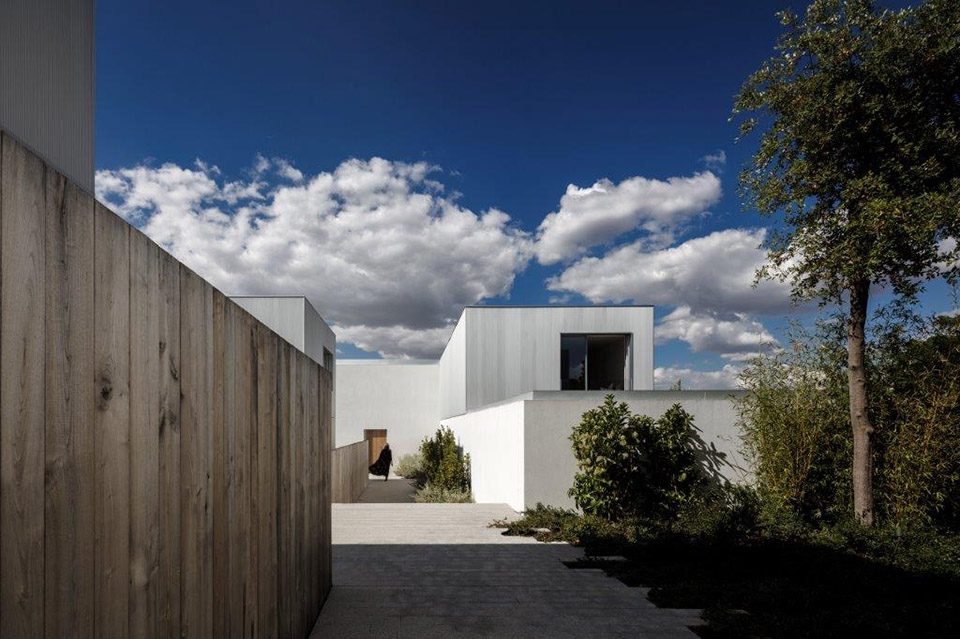 Caledonian Somosaguas by Studio Mk27