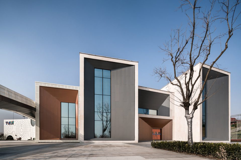 Design of Tianyi Lake Childrens Experience Pavilion by iDEA