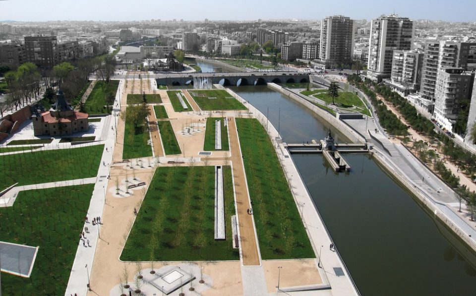 Madrid Rio. A New Urban Ecology by Burgos Garrido Porras La Casta Rubio Álvarez Sala West 8
