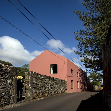 PINK HOUSE by Mezzo Atelier