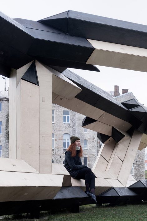 An experimental plywood pavillon by Gilles Retsin Architecture