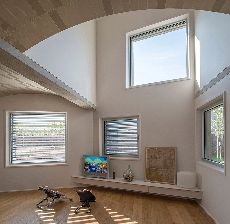 Marunys Shell House by unparelldarquitectes