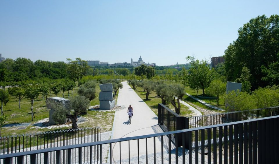 Madrid Rio. A New Urban Ecology by Burgos Garrido Porras La Casta Rubio Álvarez Sala West 8