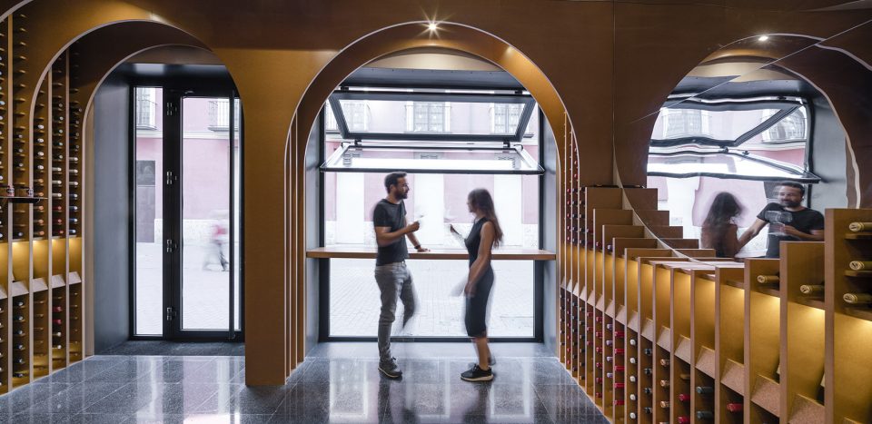 VinosViandas Wine shop by ZOOCO ESTUDIO