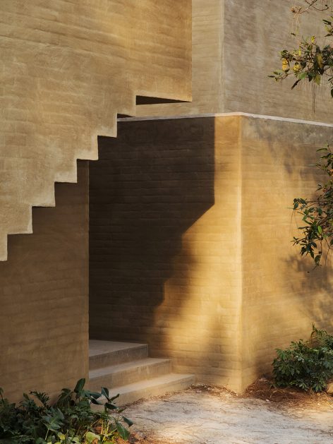 Entrepinos by Taller Hector Barroso