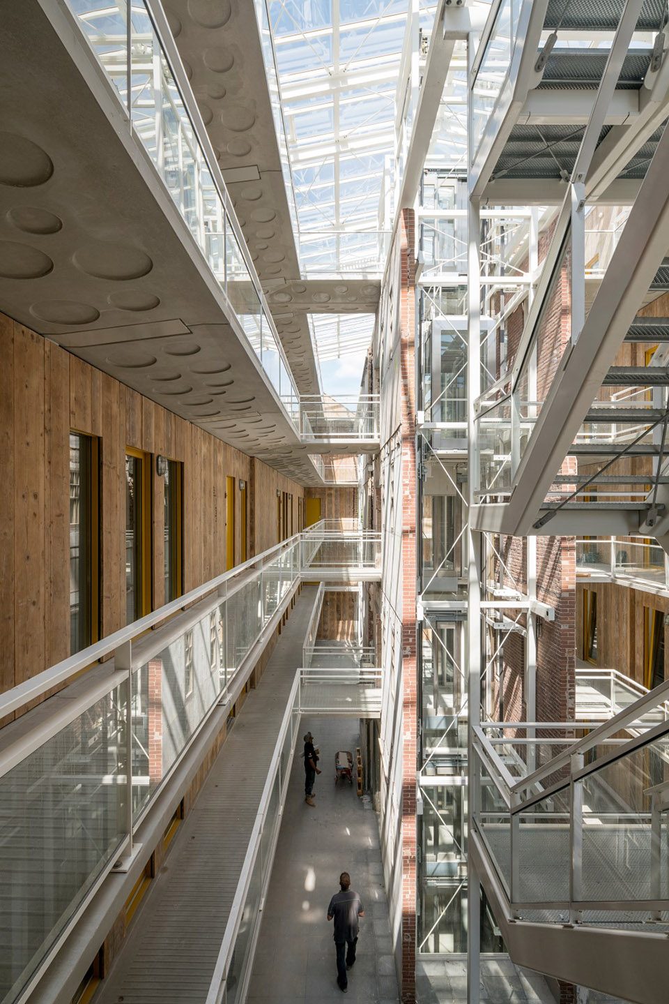 Gouda Cheese Warehouse – Loft apartments in a national monument by Mei architects and planners