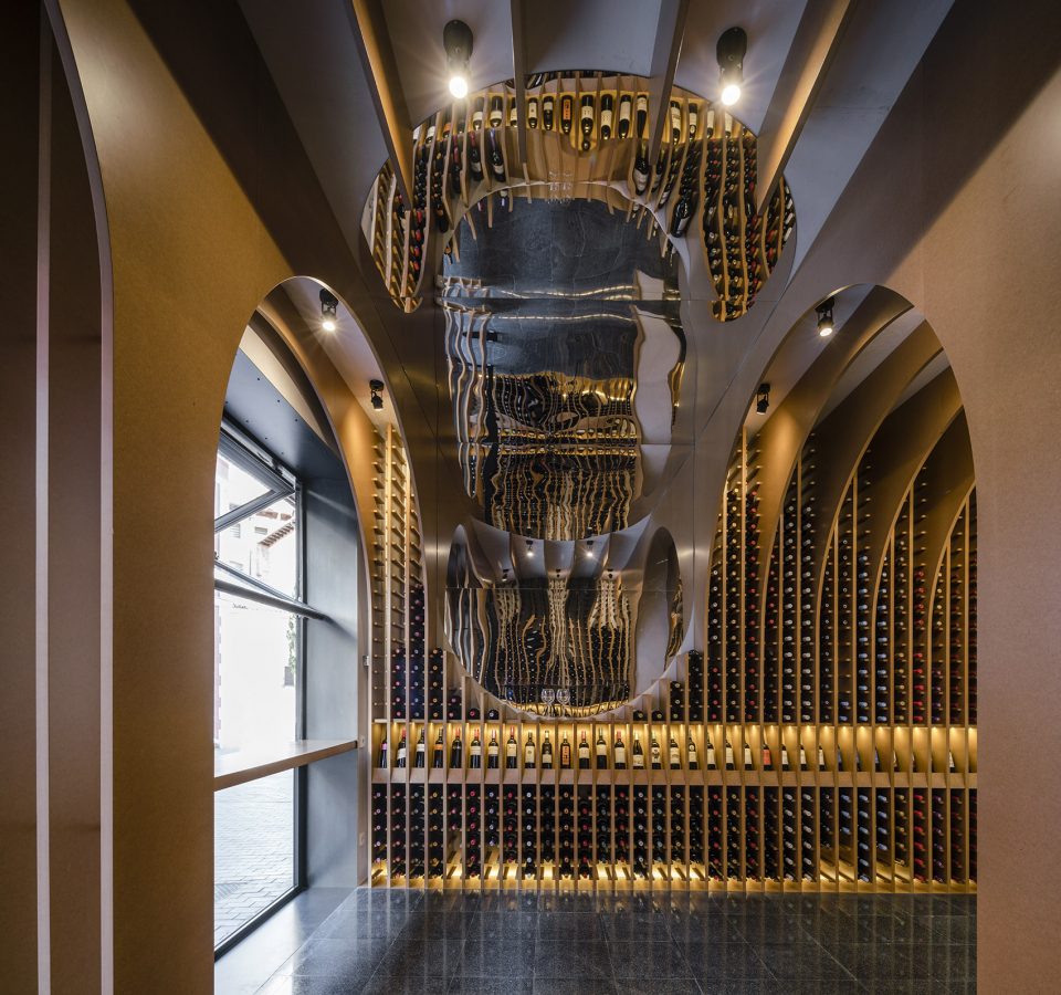 VinosViandas Wine shop by ZOOCO ESTUDIO