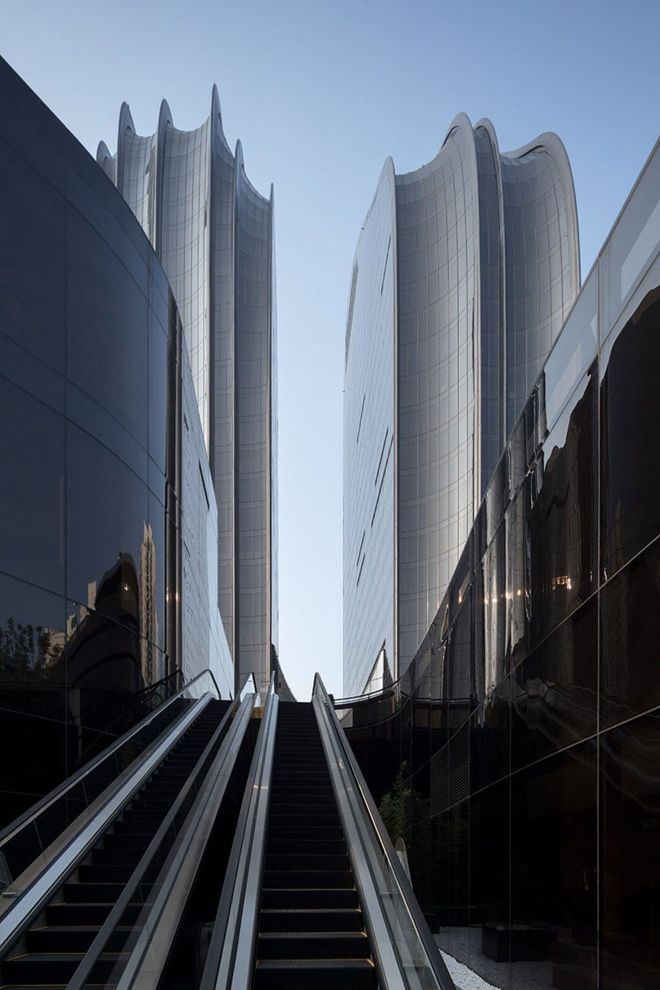 iwan baan captures mad chaoyang park plaza