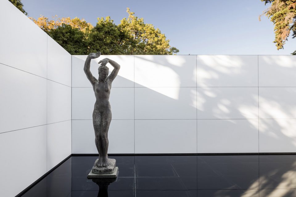 mies missing materiality by anna eugeni bach