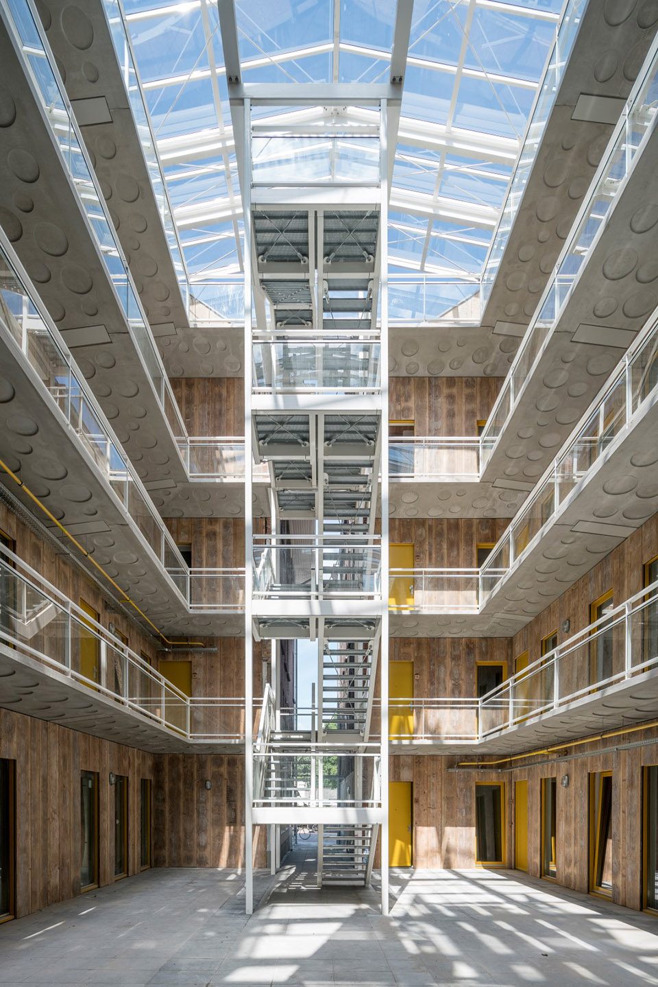 Gouda Cheese Warehouse – Loft apartments in a national monument by Mei architects and planners