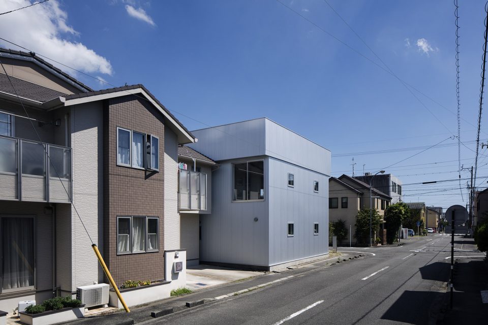 Renovation in Shizuoka by Shuhei Goto Architects