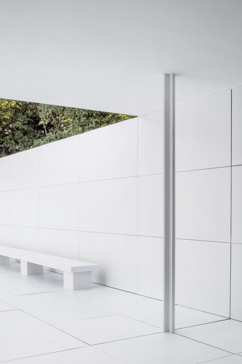 mies missing materiality by anna eugeni bach