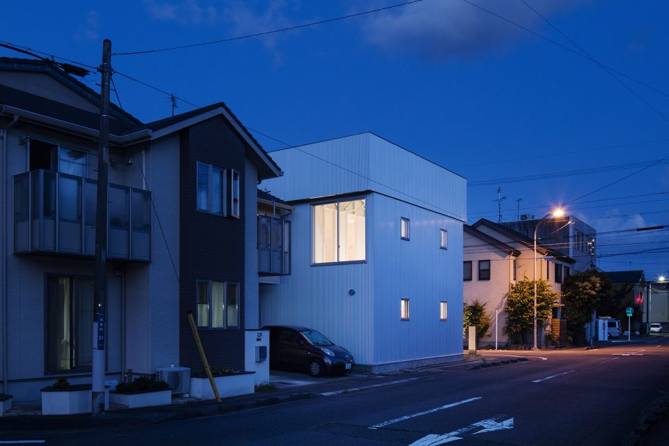 Renovation in Shizuoka by Shuhei Goto Architects