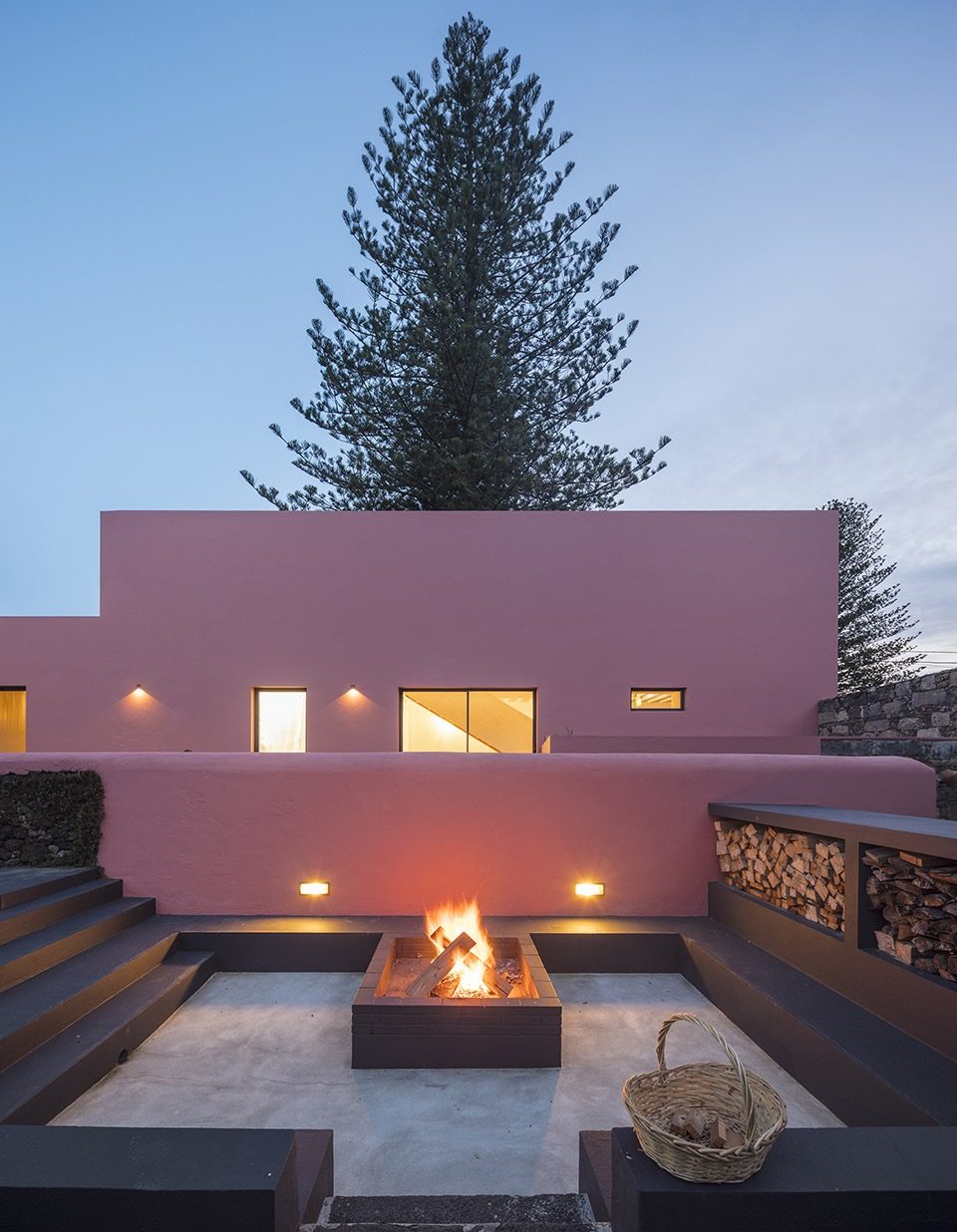PINK HOUSE by Mezzo Atelier