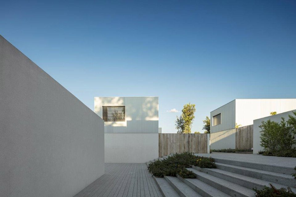 Caledonian Somosaguas by Studio Mk27