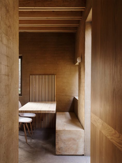 Entrepinos by Taller Hector Barroso