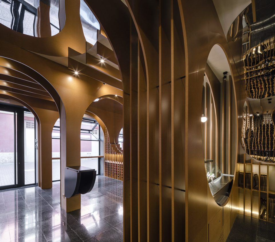 VinosViandas Wine shop by ZOOCO ESTUDIO