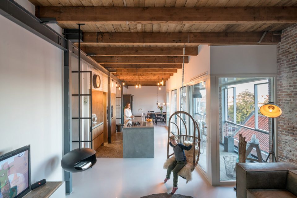 Gouda Cheese Warehouse – Loft apartments in a national monument by Mei architects and planners
