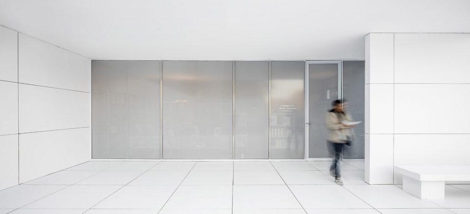mies missing materiality by anna eugeni bach