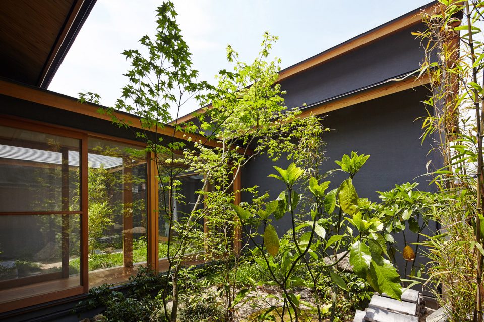 House along Saigoku highway by koyori DATT