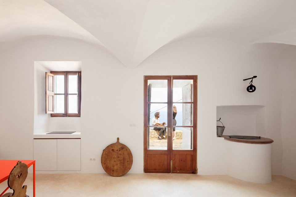 Can Rei by Isla Architects