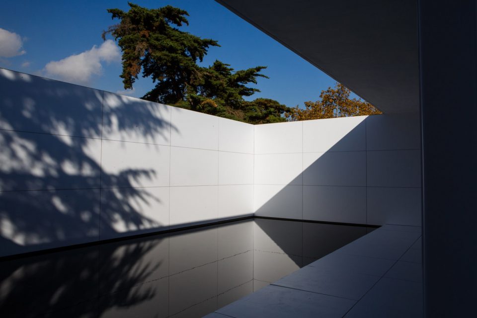mies missing materiality by anna eugeni bach