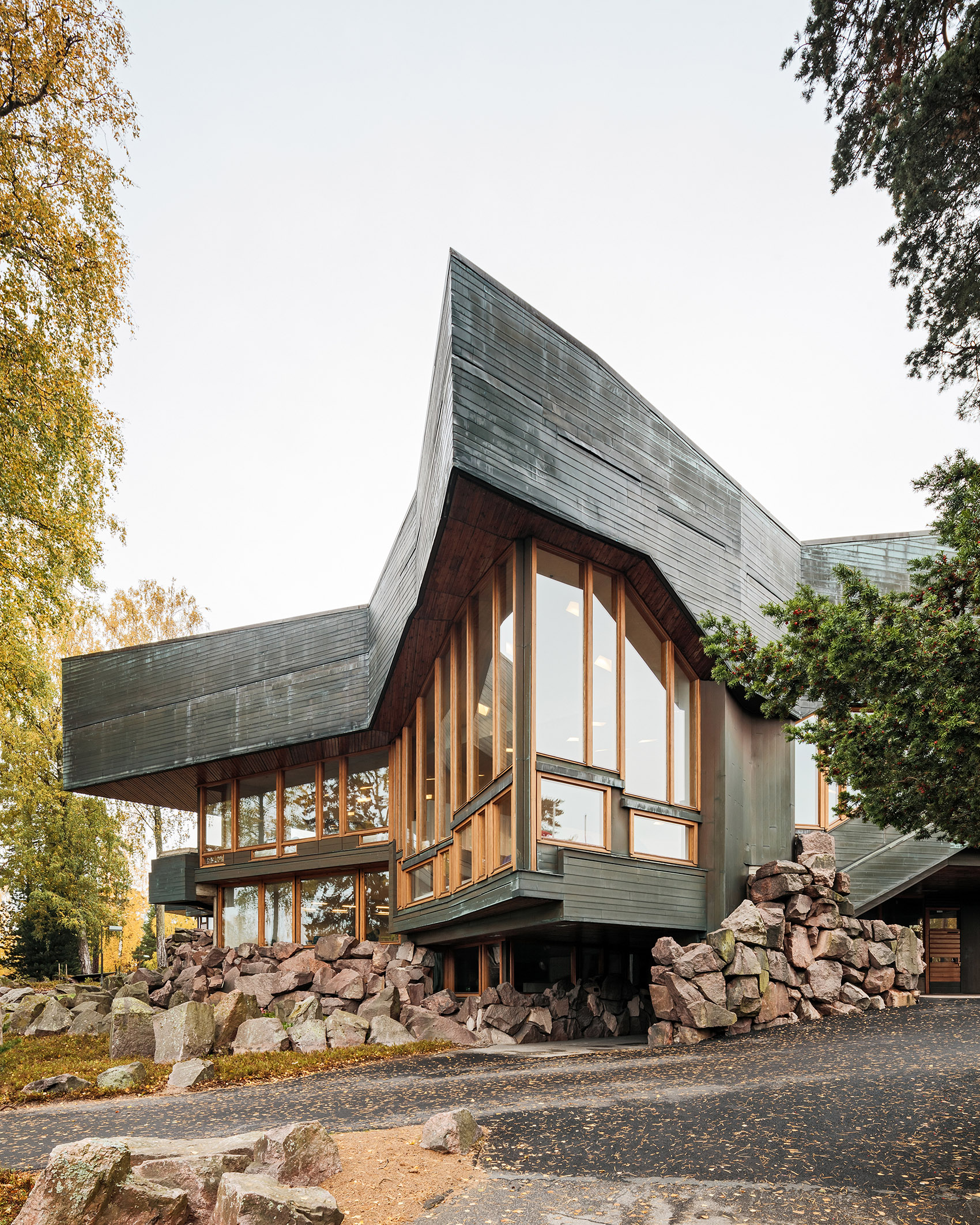 阿尔托大学dipoli大楼,芬兰 / ala architects