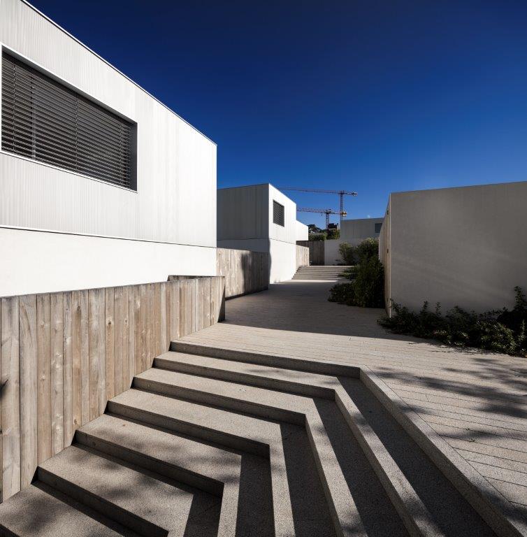 Caledonian Somosaguas by Studio Mk27