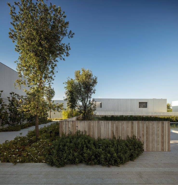 Caledonian Somosaguas by Studio Mk27