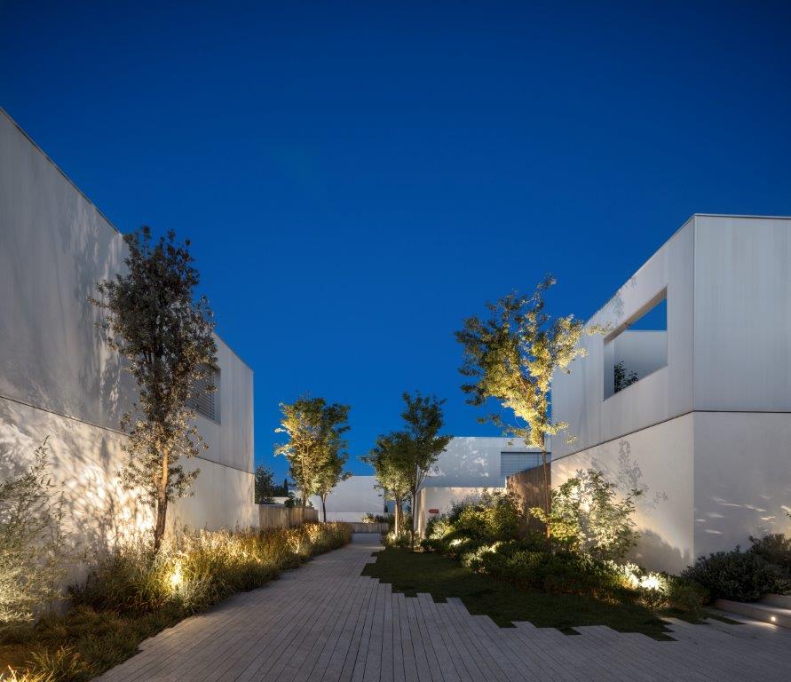 Caledonian Somosaguas by Studio Mk27