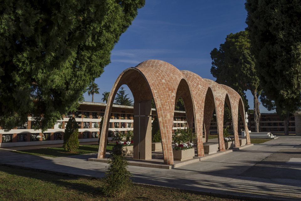 external2 Mortuary Chapel Vegas Mileto