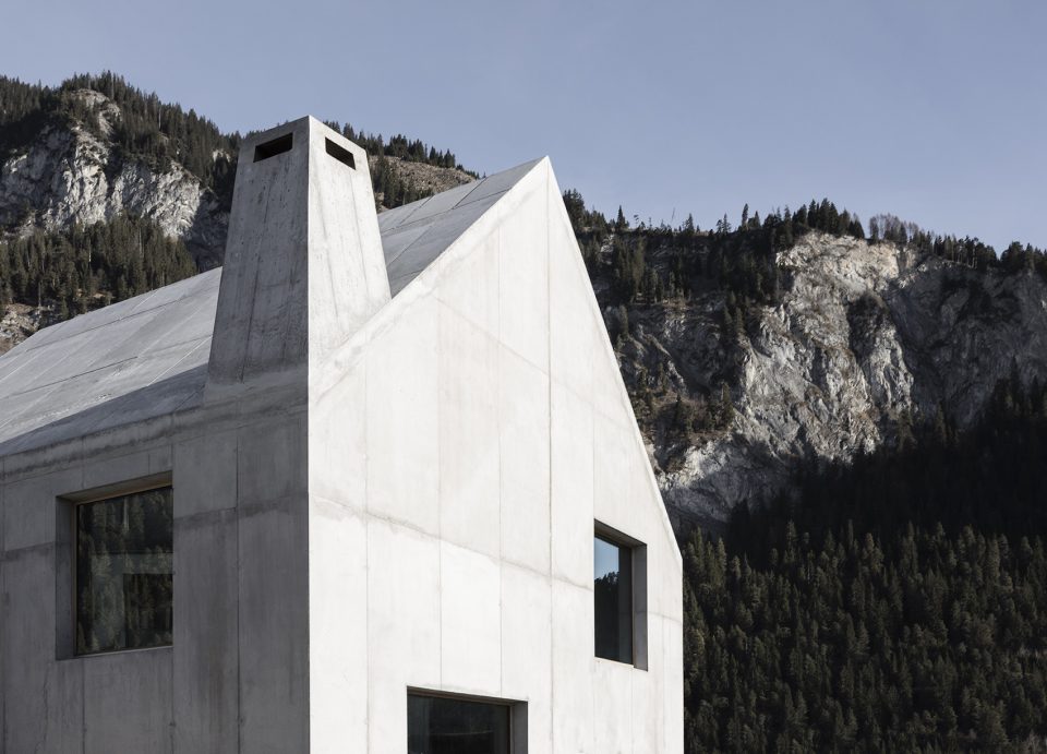 Aussen schneller caminada architekten