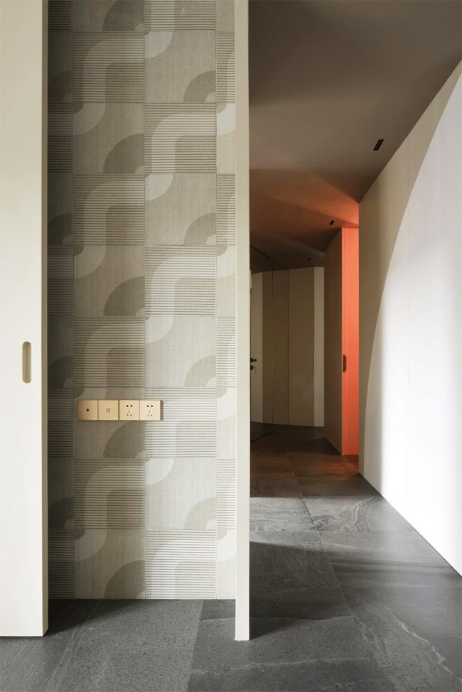 ROTATING by NA DECO