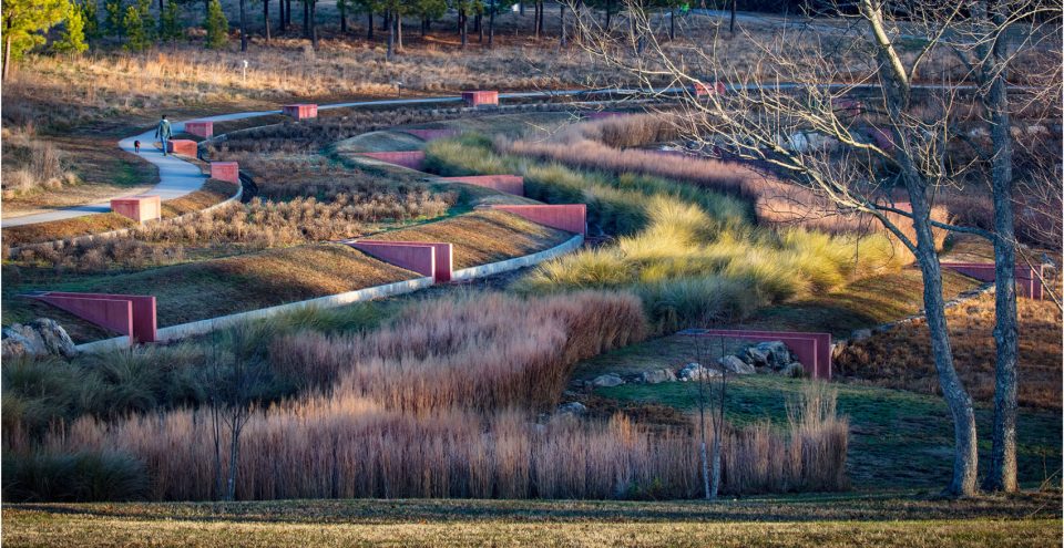 2017 ASLA GENERAL DESIGN AWARD OF HONOR Merging Culture and Ecology at The North Carolina Museum of Art by Surface 678 1 1