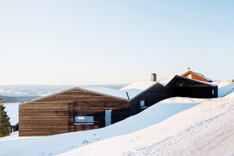 Cabin Sjusjøen by Aslak Haanshuus Arkitekter AS