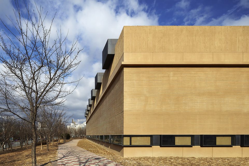 Cheomdan Badminton Court by JHW IROJE architects The Sa ram Architects