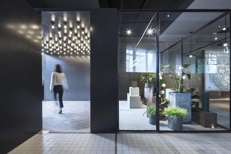 Longhuli Reception Center by Atelier TAOC