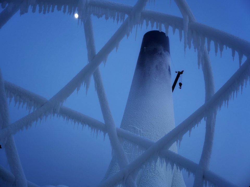 Sino Dutch Team Realized 31 Meter High Ice Tower