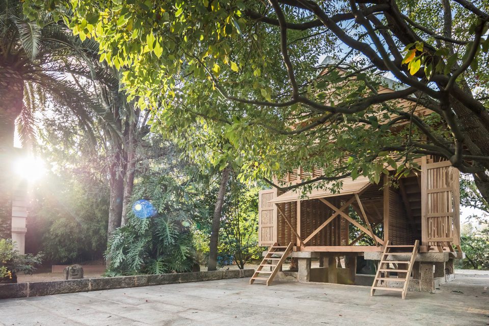 The Dovecote Granary by Tiago do Vale Architects