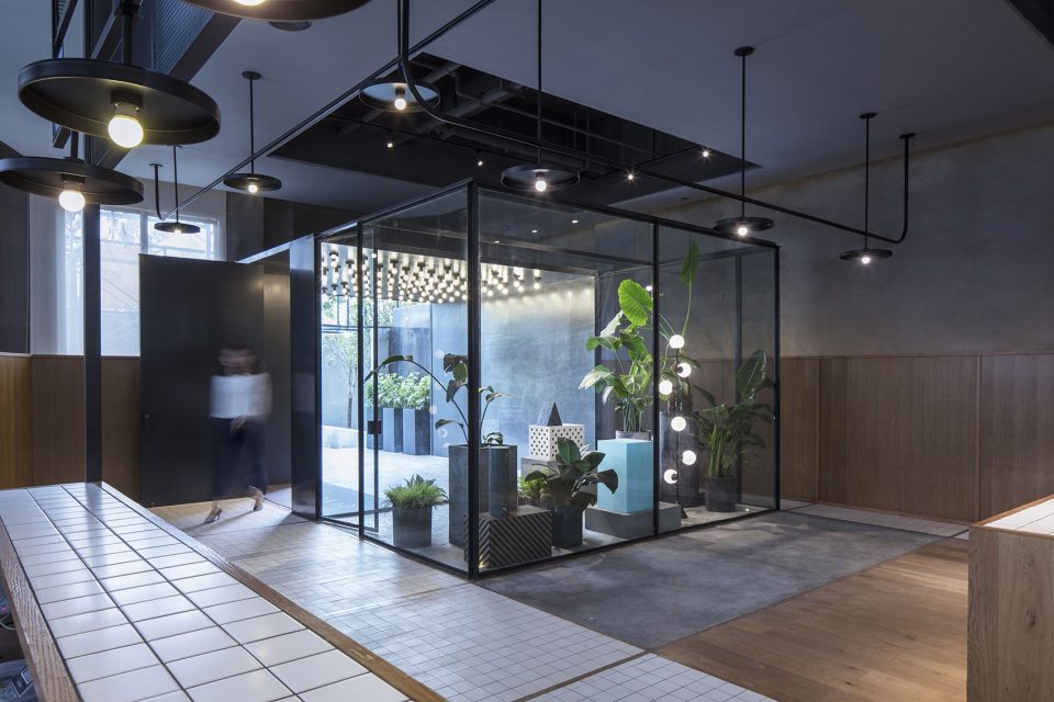 Longhuli Reception Center by Atelier TAOC