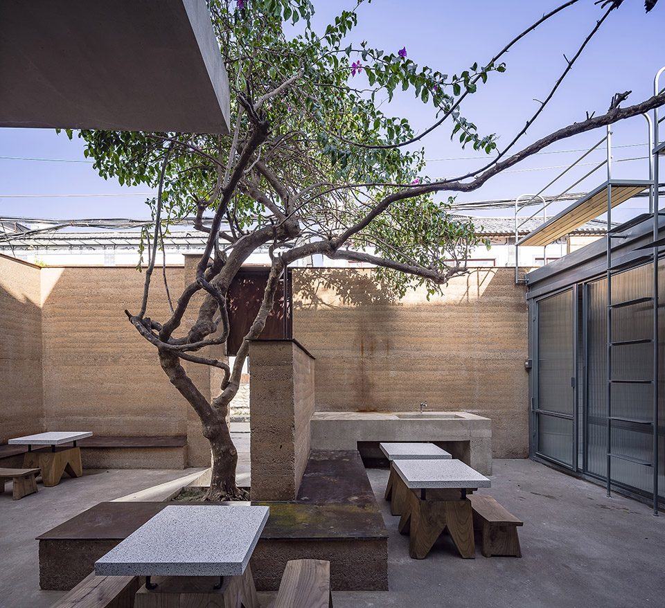 Mom restaurant by AML Design studio