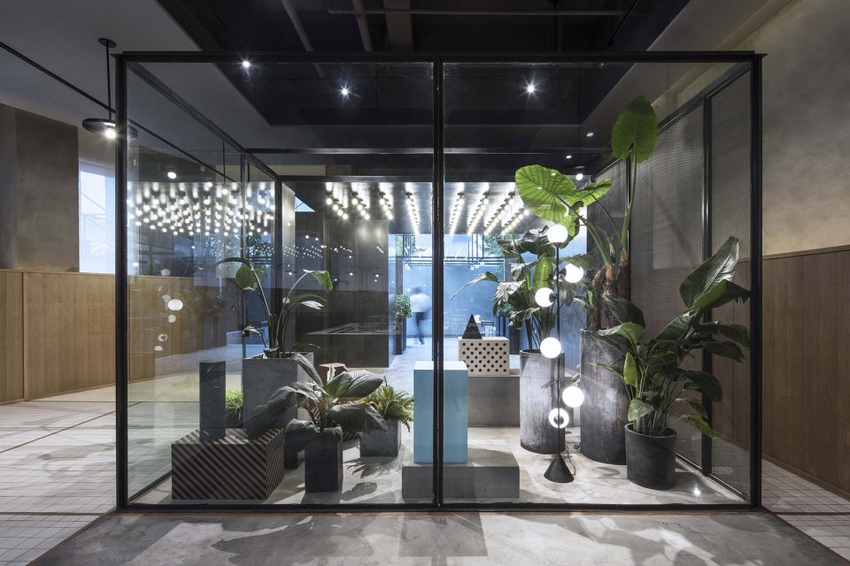 Longhuli Reception Center by Atelier TAOC