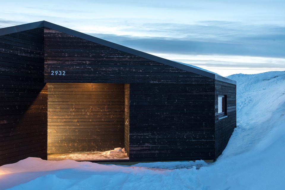 Cabin Sjusjøen by Aslak Haanshuus Arkitekter AS